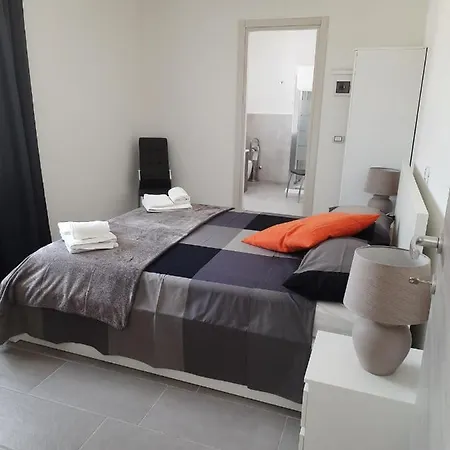 Nocleg ze śniadaniem Nautica Tarello - Casa Ena Beb