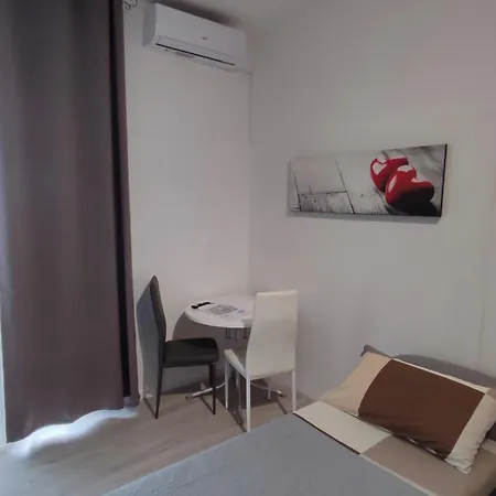 Nautica Tarello - Casa Ena Beb 4*