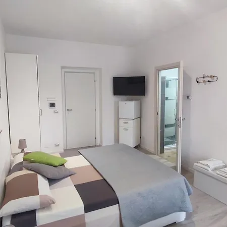 Casa Ena Nocleg ze śniadaniem 4*
