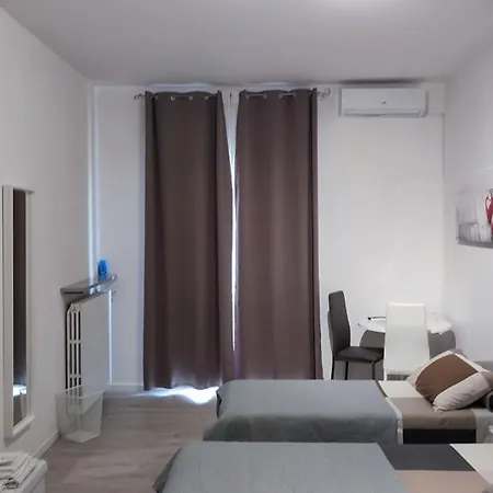 Nocleg ze śniadaniem Nautica Tarello - Casa Ena Beb Viverone