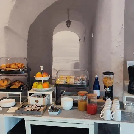 Casa Ena Bed & Breakfast 4*
