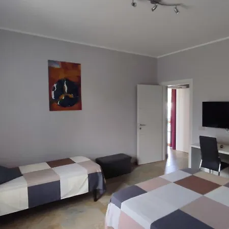 Nocleg ze śniadaniem Nautica Tarello - Casa Ena Beb 4*