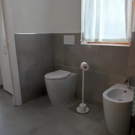 Nautica Tarello - Casa Ena Beb 4*