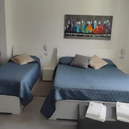 Nocleg ze śniadaniem Nautica Tarello - Casa Ena Beb 4*